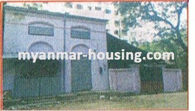 缅甸房地产 - 土地物件 - No.1643 - A Normal land for sale suitable to do business ! - Vieew of the building.