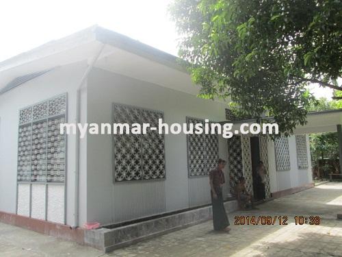 Myanmar real estate - for rent property - No.2553 - One stroey lovely house in quiet and clean area! - Front view of the house.