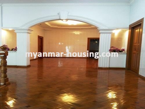 ミャンマー不動産 - 賃貸物件 - No.3504 - A nice villa for rent in Mayangone! - upstairs living room view