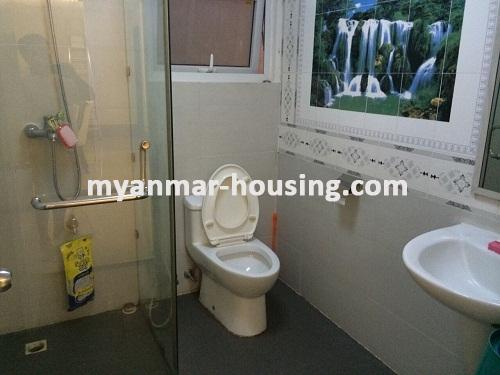 缅甸房地产 - 出租物件 - No.3579 - A Condominium apartment for rent in Star City. - View of the Toilet and Bathroom