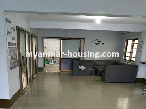 ミャンマー不動産 - 賃貸物件 - No.3692 - An apartment for rent on Baho Road, Kamaryut Township. - living room 