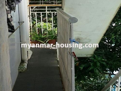ミャンマー不動産 - 賃貸物件 - No.3765 - An apartment for rent in Thirimingalar Street, Sanchaung Township. - View of veranda