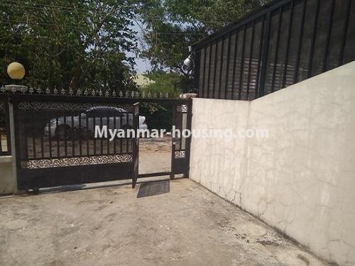 ミャンマー不動産 - 賃貸物件 - No.4445 - Three Sorey Landed house for rent in Baw Ga Street, North Dagon! - main gate