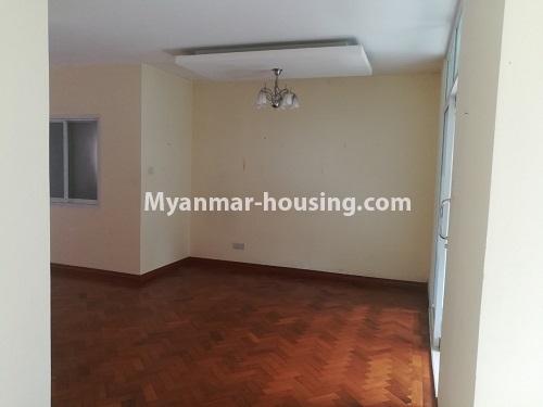 缅甸房地产 - 出租物件 - No.4507 - Decorated condominium room for office or residential option in Yangon Downtown! - another single bedroom view