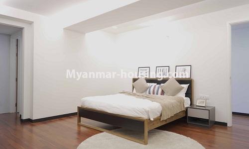 缅甸房地产 - 出租物件 - No.4513 - Standard decorated Serene condominium room for rent in South Okkalapa! - bedroom view