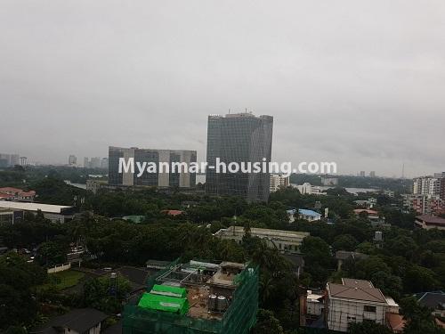 ミャンマー不動産 - 賃貸物件 - No.4584 - High floor Shwe Hin Thar Condominium room for rent in Hlaing! - outside view 