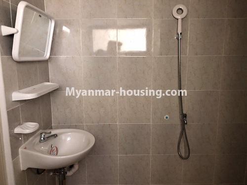 缅甸房地产 - 出租物件 - No.4621 - Two bedroom Royal Thiri Condominium room for rent in Insein! - bathroom view