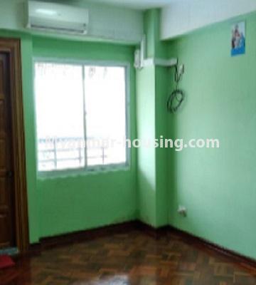 ミャンマー不動産 - 賃貸物件 - No.4677 - Condominium room with reasonable price near Junction Zawana, Than Gann Gyun! - living room view