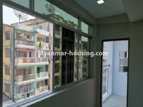 ミャンマー不動産 - 賃貸物件 - No.4797 - 2 BHK apartment room for rent in Tarmway! - front side view
