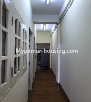 ミャンマー不動産 - 賃貸物件 - No.4820 - 2BHK mini condo room near Myanmar Plaza! - corridor view