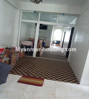 缅甸房地产 - 出租物件 - No.4846 - 2 BHK mini condominium room for rent near Hledan Junction, Kamaryut! - dining area view