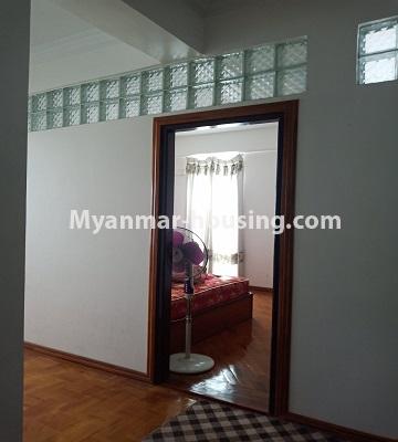 ミャンマー不動産 - 賃貸物件 - No.4846 - 2 BHK mini condominium room for rent near Hledan Junction, Kamaryut! - bedroom view