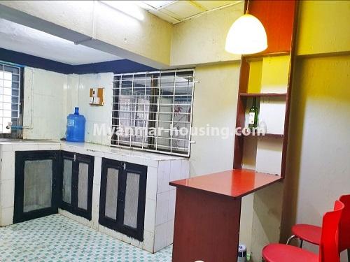 缅甸房地产 - 出租物件 - No.4858 - Furnished sixth floor apartment room for rent in Sanchaung! - kitchen view
