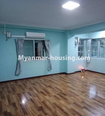 ミャンマー不動産 - 賃貸物件 - No.4924 - Third Floor Three Bedroom apartment for Rent in Yankin! - living room