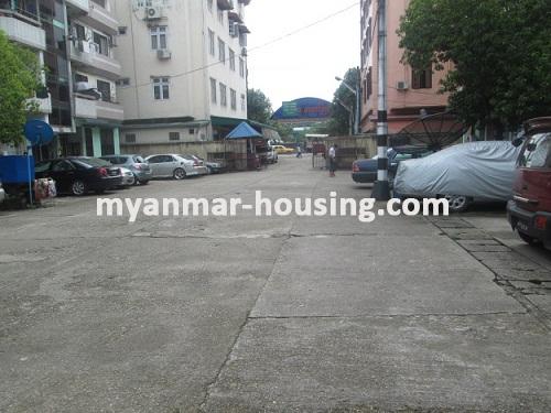 Myanmar real estate - for sale property - No.2033 - Nice location for staying in Kamaryut ! - View of the  road .