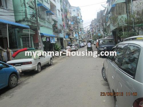 Myanmar real estate - for sale property - No.2139 - Good apartment for sale in Sanchaung ! - View of the street