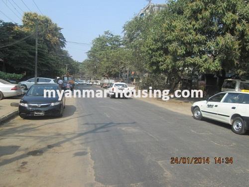 Myanmar real estate - for sale property - No.2395 - Well-renovated room for sale in Botahtaung! - View of the road.