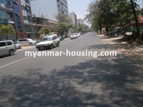 Myanmar real estate - for sale property - No.2595 - Good for sale in downtown! - View of the road.