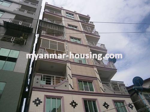 缅甸房地产 - 出售物件 - No.2810 - Apartment for sale in Kyeemyindaing. - Front view of the building.