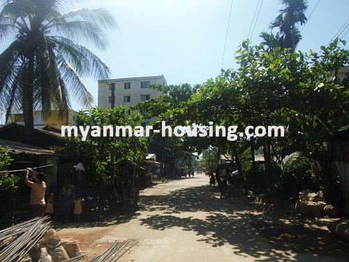Myanmar real estate - for sale property - No.2931 - Apartment for sale in Mayangone ! - View of the street.