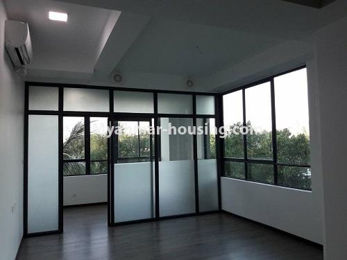缅甸房地产 - 出售物件 - No.3173 - Decorated Lamin Luxury Condominium room for sale in Hlaing! - living room view