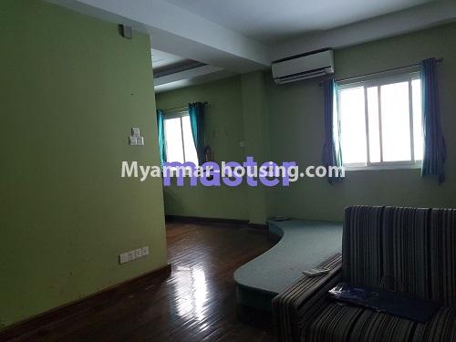缅甸房地产 - 出售物件 - No.3284 - Large apartment room for sale near Yae Kyaw Market, Pazundaung! - master bedroom