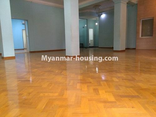Myanmar real estate - for sale property - No.3347 - Large University Yeik Mon Condo room for sale in Bahan! - living room area