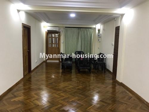 缅甸房地产 - 出售物件 - No.3378 - Shwe U Daung Min Condominium room for sale in Botahtaung! - living room view