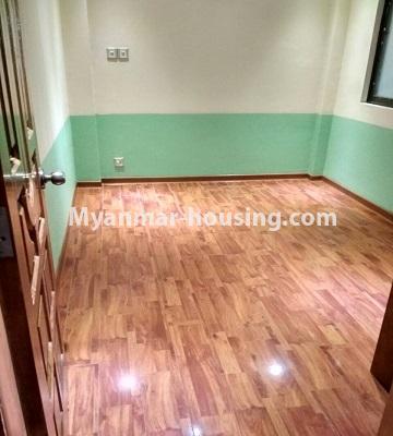 缅甸房地产 - 出售物件 - No.3396 - Decorated Ruby 36 Condominium room for sale in Kyaukdadar! - another single bedroom view