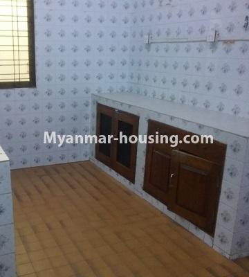 缅甸房地产 - 出售物件 - No.3407 - Landed house for sale in quiet location, Kamaryut! - kitchen view