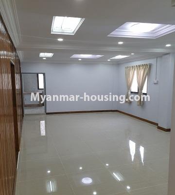 缅甸房地产 - 出售物件 - No.3430 - Newly renovated 2BHK apartment room for sale in Sanchaung! - dining area 