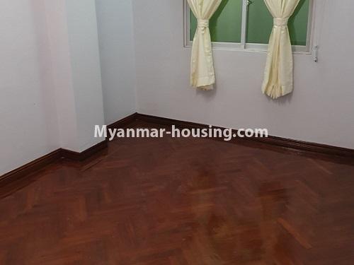 ミャンマー不動産 - 売り物件 - No.3431 - Newly renovated 3BHK condominium room for sale in Sanchaung! - single bedroom view