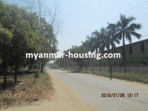 ミャンマー不動産  - 土地物件 - No.2211 - Good news for Investments in Shwe Pyi Thar ! - View of the street.