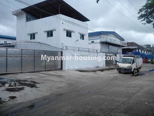 缅甸房地产 - 土地物件 - No.2509 - Warehouse for rent in Zone 2, Hlaing Thar! - warehuose entrace view