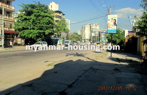 မြန်မာအိမ်ခြံမြေ - ငှားရန် property - No.1029 - N/Aview of the street.