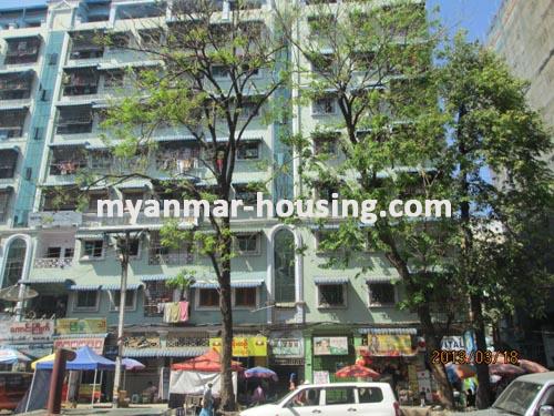 缅甸房地产 - 出租物件 - No.1181 - Located close to shopping mall for rent in Botahtaung! - View  of the building.