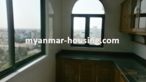 မြန်မာအိမ်ခြံမြေ - ငှားရန် property - No.1222 - N/AView of the kitchen room.