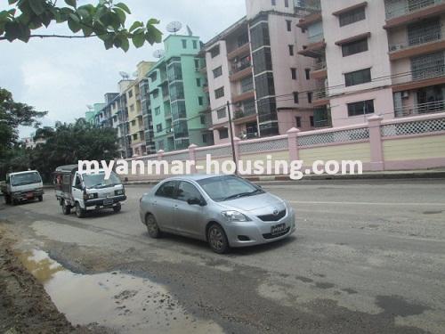 မြန်မာအိမ်ခြံမြေ - ငှားရန် property - No.1414 - N/AView of the road.