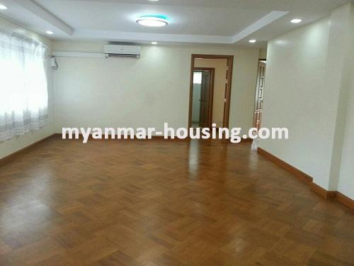 缅甸房地产 - 出租物件 - No.1500 - An apartment for rent in Mingalar Taung Nyunt Township. - View of the living room.