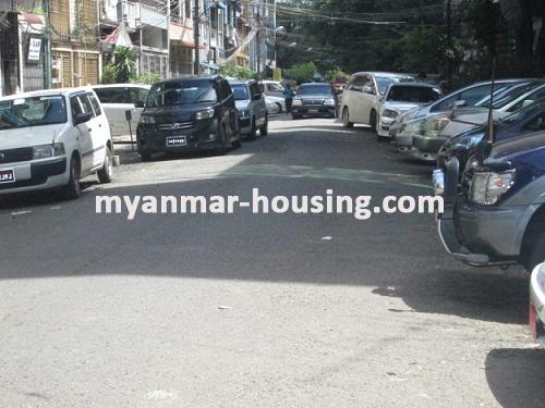 မြန်မာအိမ်ခြံမြေ - ငှားရန် property - No.1532 - N/AView of the  street.