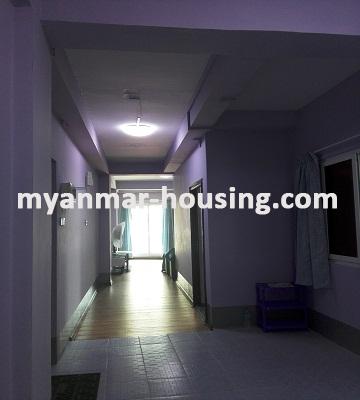 မြန်မာအိမ်ခြံမြေ - ငှားရန် property - No.1542 - .ခိုင်ရွေှဝါ ကွန်ဒိုတွင် အထူးပြင်ဆင်ထားသည့် အခန်းကောင်းတစ်ခန်း ဌားရန် ရှိသည်။
