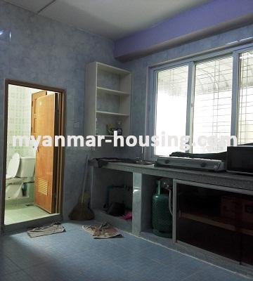 မြန်မာအိမ်ခြံမြေ - ငှားရန် property - No.1542 - .ခိုင်ရွေှဝါ ကွန်ဒိုတွင် အထူးပြင်ဆင်ထားသည့် အခန်းကောင်းတစ်ခန်း ဌားရန် ရှိသည်။