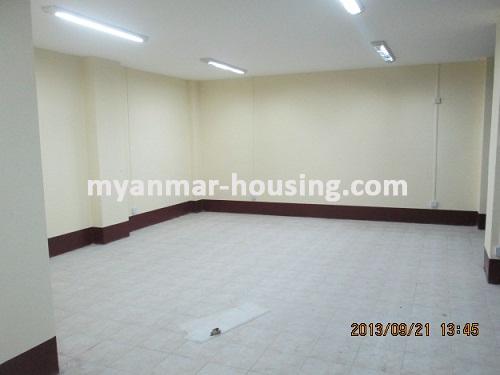 မြန်မာအိမ်ခြံမြေ - ငှားရန် property - No.1555 - N/AView of the room
