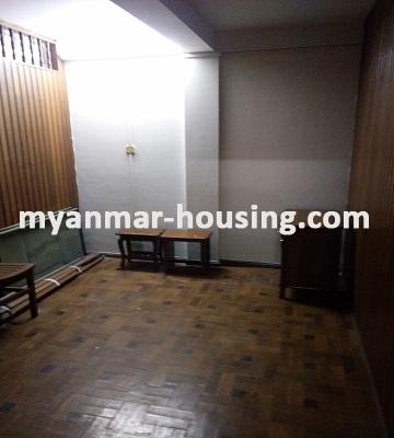 မြန်မာအိမ်ခြံမြေ - ငှားရန် property - No.1801 - ပြင်ဆင်ပြီးတိုက်ခန်းတစ်ခန်း Park Royal Hotel အနီးတွင်ငှားရန်ရှိသည်။bedroom view
