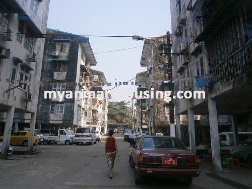 缅甸房地产 - 出租物件 - No.1867 - An apartment close to main road in city center! - View of the building.
