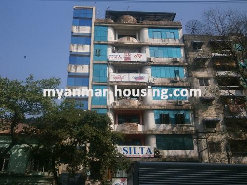 မြန်မာအိမ်ခြံမြေ - ငှားရန် property - No.1878 - N/AView of the building.