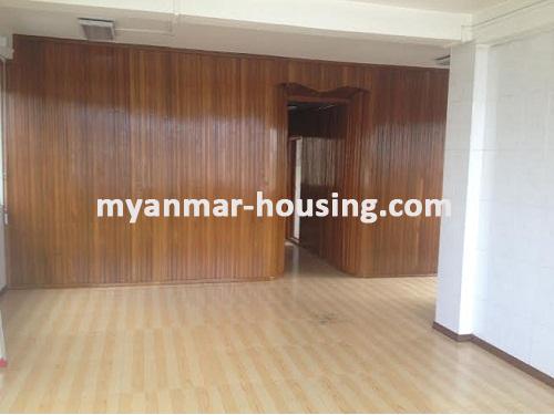 မြန်မာအိမ်ခြံမြေ - ငှားရန် property - No.1905 - An apartment is very beautiful and Fully furnished! - View of the living room.