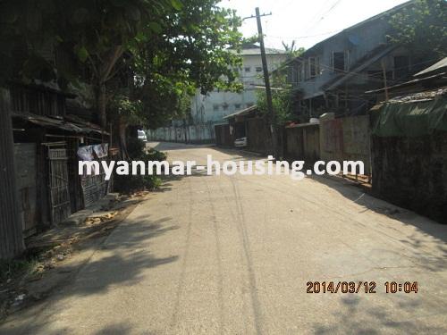 မြန်မာအိမ်ခြံမြေ - ငှားရန် property - No.2000 - N/AView of the Street.
