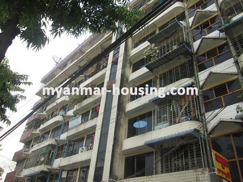 မြန်မာအိမ်ခြံမြေ - ငှားရန် property - No.2038 - N/AFront view of the building.