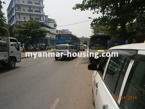မြန်မာအိမ်ခြံမြေ - ငှားရန် property - No.2082 - N/AView of the Street.